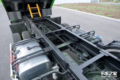 解放青汽JK6自卸車(chē)上市 9.2噸底盤(pán)自重，泥地打樁機(jī)實(shí)力登場(chǎng)